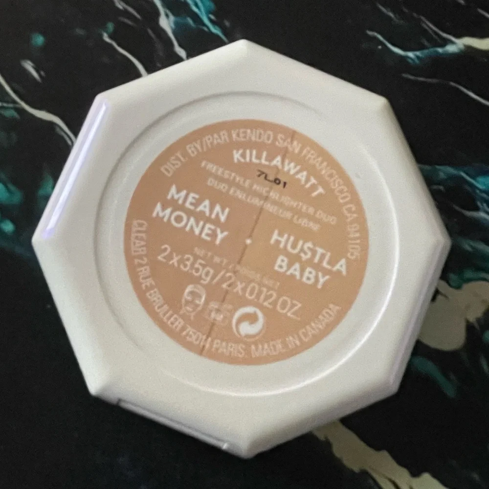 Fenty Beauty Killawatt Foil Freestyle Highlighter in Mean Money/HU$TLA Baby - Picture 3 of 5